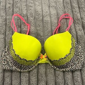 Victoria’s Secret lined Demi Bra